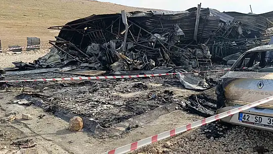 Şanlıurfa'da inşaat şantiyesinde otomobiller alev alev yandı