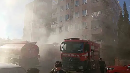 Şanlıurfa'da medikal malzeme deposunda yangın