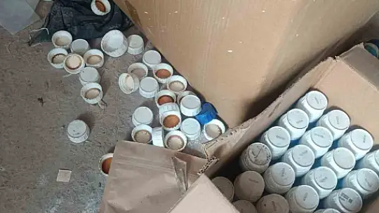 Şanlıurfa'da onlarca koli sahte zirai ilaç ele geçirildi