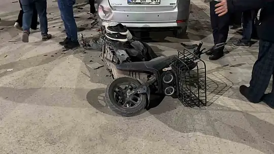 Şanlıurfa'da pikap ile motosiklet çarpıştı:2 ağır yaralı
