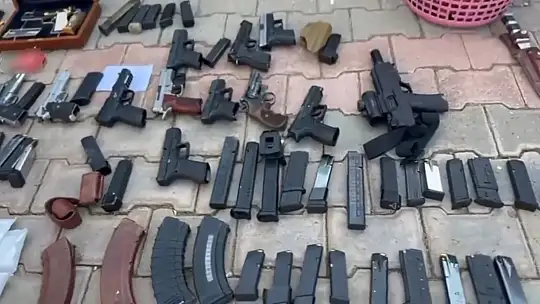 Şanlıurfa'da silah kaçakçılığı operasyonunda cephanelik ele geçirildi: 2 tutuklama
