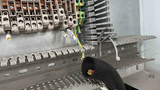 Şanlıurfa'da trafolara hırsız girdi