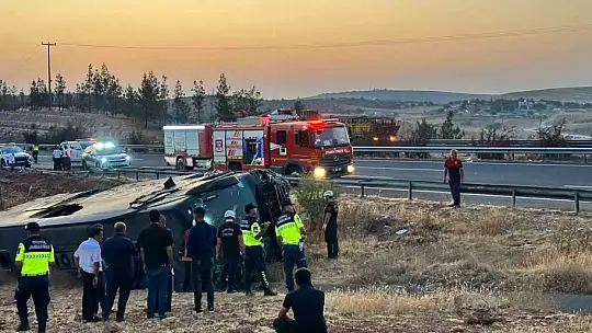 Şanlıurfa'da yolcu otobüsü devrildi: 27 yaralı