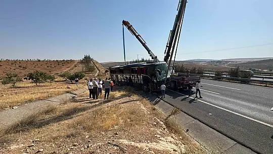 Şanlıurfa'da yolcu otobüsü devrildi: 27 yaralı