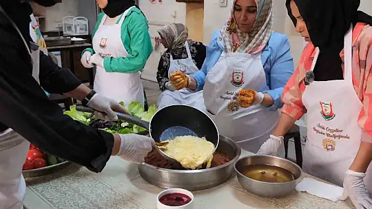 Şanlıurfa'da yöresel yemeklerin yeni nesillere aktarılması için yoğun çalışma