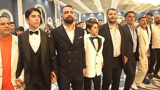 Şanlıurfa'dan örnek dayanışma: Sünnet düğününde takılan tüm takılar şehit ailelerinin çocuklarına bağışlandı