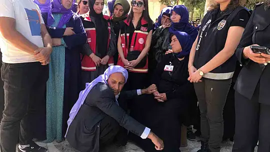 Şehit polis memleketi Şanlıurfa'da gözyaşları arasında defnedildi