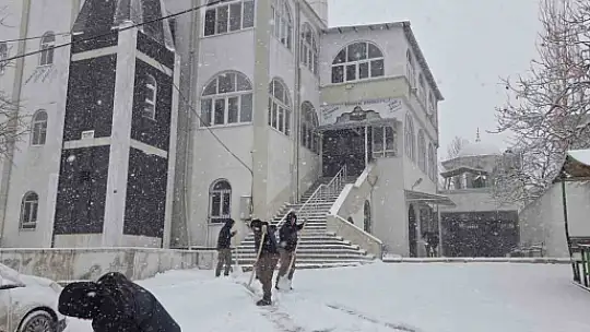 Şehitkamil'de camiler ibadete hazır