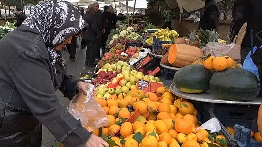 Semt pazarlarında kış yoğunluğu