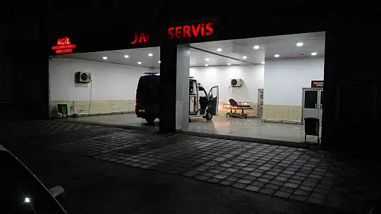 Silahla yaralayıp aracına aldığı şahsı yol kenarına atıp kaçtı