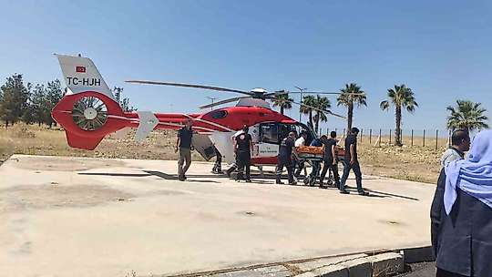 Şırnak'ta yaralanan şahıs ambulans helikopterle Şanlıurfa'ya getirildi