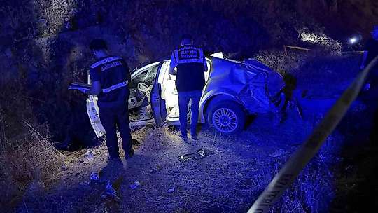 Siverek-Diyarbakır kara yolunda feci kaza: 3 ölü, 1 yaralı