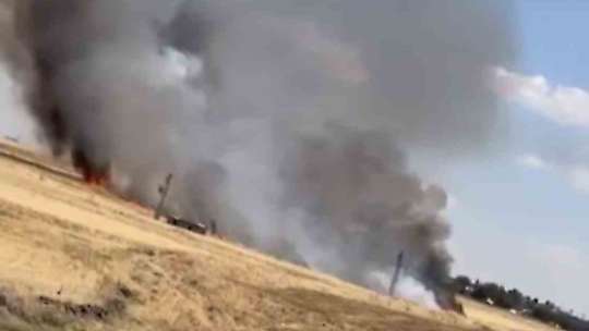 Siverek'te arazi yangını: 1'i ağır 3 yaralı, 200 dönüm ekili alan küle döndü