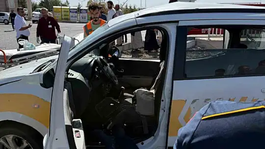 Siverek'te hastane kavşağında kaza: 4 yaralı