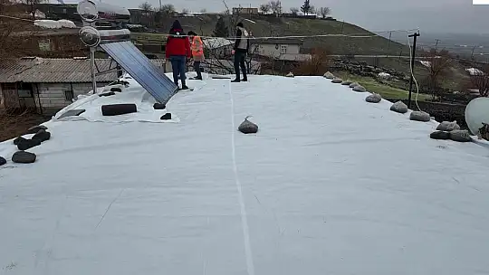 Siverek'te mağdur aileye hayırseverlerden destek