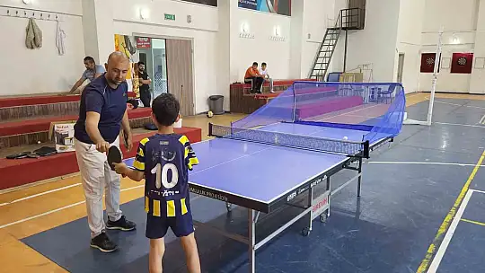 Sol koluyla rakete, spor ile hayata sarıldı