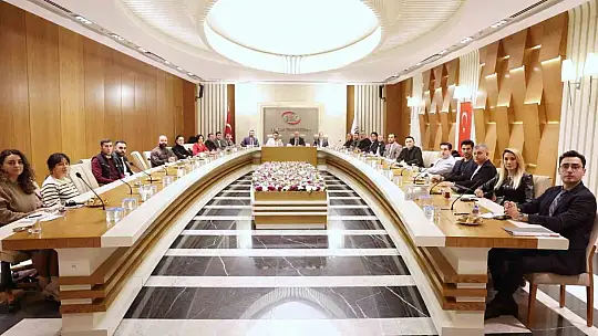 Sosyal medyanın ticaret hayatına etkileri ATO'da konuşuldu