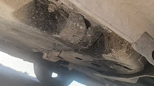 Şüpheli bomba düzeneği nedeniyle engelli çocuğu için aldığı araç zarar gördü