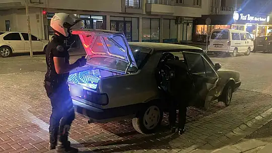 Adıyaman'da şüpheli görülen araçlar tek tek incelendi