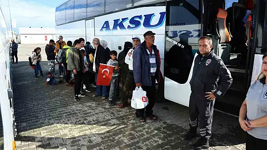Suriyelilerin ülkelerine geri dönüşü sürüyor