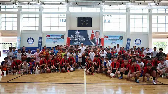 Tahmazoğlu yaz spor okulu öğrencileriyle buluştu