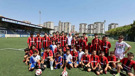 Tahmazoğlu yaz spor okulu öğrencileriyle buluştu