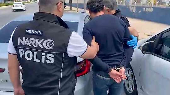 Takibe alınan araçta 24 kiloya yakın esrar ele geçirildi