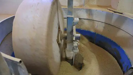 Taş değirmenler zamana direniyor