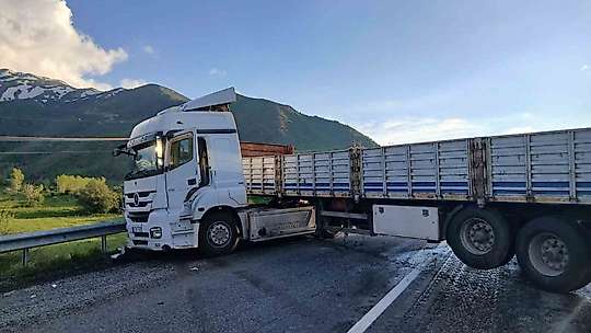 Tatvan-Van Karayolu'nda korkutan kaza: 1'i ağır 6 yaralı