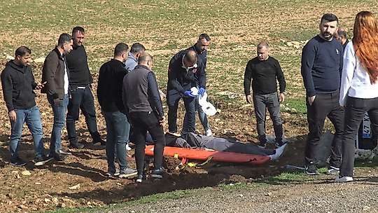 Telefon direğine çarpan otomobil takla attı: 5 yaralı