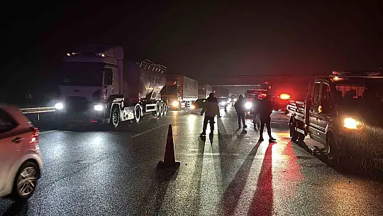 3 araç çarpıştı: 7 yaralı