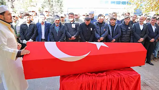 Terhis olduktan 5 gün sonra vefat eden genç son yolculuğuna uğurlandı