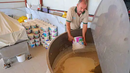 Tescilli Maraş tarhanasında sezon sona eriyor, son üretimler yapılıyor