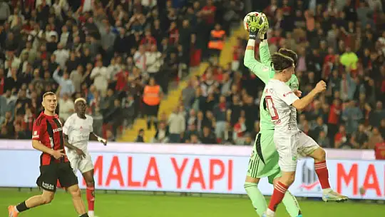 Trendyol Süper Lig: Gaziantep FK: 3 - Antalyaspor: 2 (Maç sonucu)