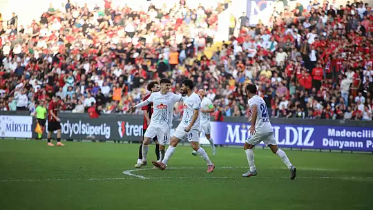 Trendyol Süper Lig: Gaziantep FK: 2 - Çaykur Rizespor: 2 (Maç sonucu)