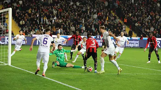 Trendyol Süper Lig: Gaziantep FK: 1 - Eyüpspor: 2 (Maç sonucu)