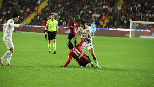 Trendyol Süper Lig: Gaziantep FK: 1 - Eyüpspor: 2 (Maç sonucu)