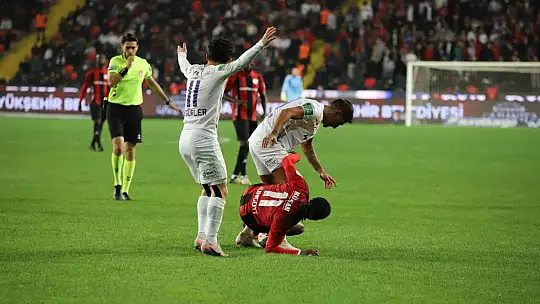 Trendyol Süper Lig: Gaziantep FK: 1 - Eyüpspor: 2 (Maç sonucu)
