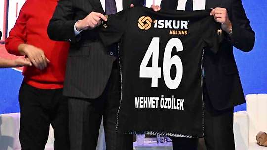 Türk futbolunun efsane isimleri, spor şehri Kahramanmaraş'ta buluştu