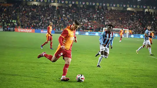 Turkcell Süper Kupa: Galatasaray: 2 - Trabzonspor: 0 (İlk yarı)