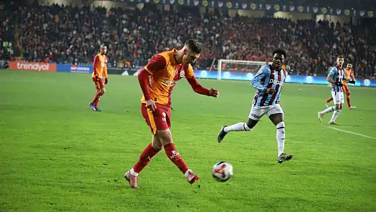 Turkcell Süper Kupa: Galatasaray: 2 - Trabzonspor: 0 (İlk yarı)