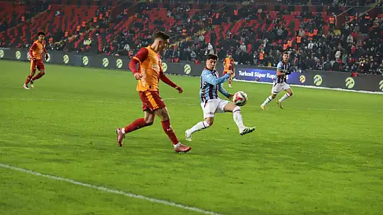 Turkcell Süper Kupa: Galatasaray: 2 - Trabzonspor: 0 (İlk yarı)