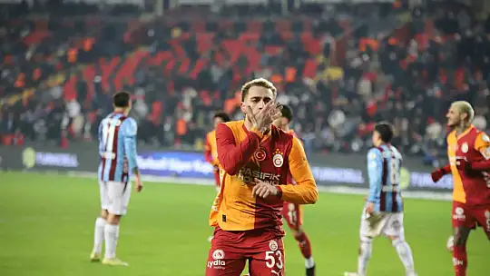 Turkcell Süper Kupa: Galatasaray: 2 - Trabzonspor: 0 (İlk yarı)