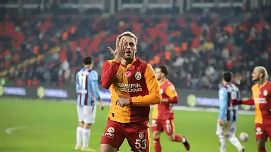 Turkcell Süper Kupa: Galatasaray: 2 - Trabzonspor: 0 (İlk yarı)