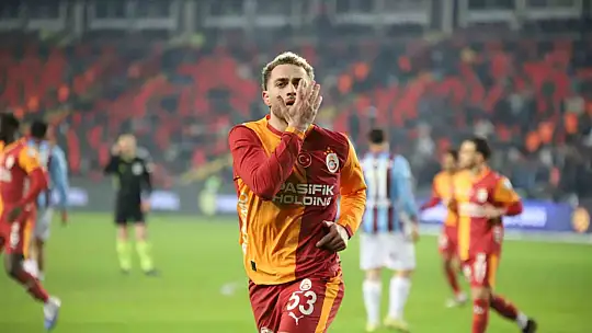 Turkcell Süper Kupa: Galatasaray: 2 - Trabzonspor: 0 (İlk yarı)