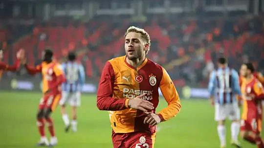 Turkcell Süper Kupa: Galatasaray: 2 - Trabzonspor: 0 (İlk yarı)