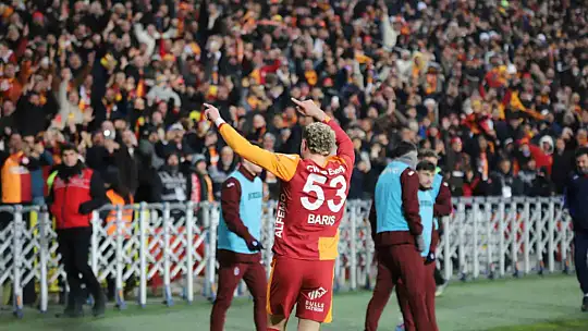 Turkcell Süper Kupa: Galatasaray: 2 - Trabzonspor: 0 (İlk yarı)