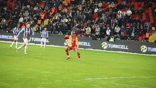 Turkcell Süper Kupa: Galatasaray: 2 - Trabzonspor: 0 (İlk yarı)