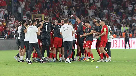 Türkiye İzlanda'yı Kerem'le geçti