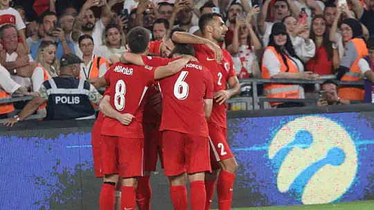 Türkiye İzlanda'yı Kerem'le geçti